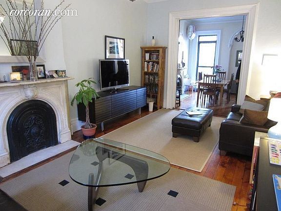 3rd image of 365 Bergen St