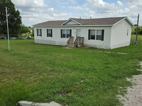 389 Hilltop Trl, Rhome, TX 76078