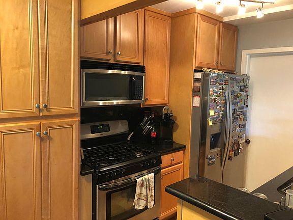 2nd image of 556 Windgate Ct #5A5