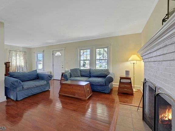 4th image of 69 Highland Ave