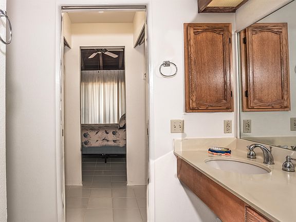 4th image of 50 Kepuhi Pl #260
