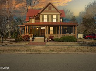 210 W Market St, Hertford, NC 27944