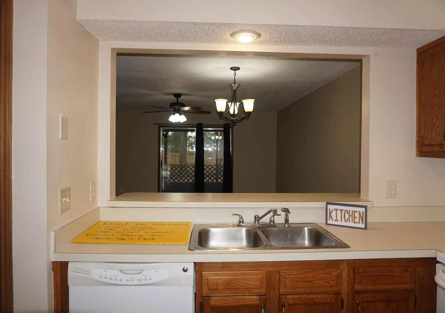 Westside 2/2 Townhome — Photo 4
