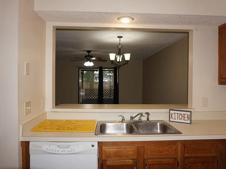 5672 Bryner Dr — Photo 4