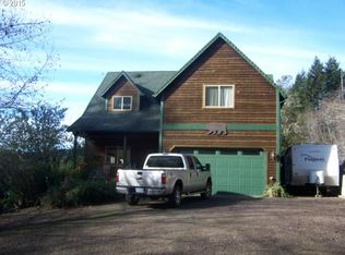 17166 Mountain Dr, Brookings, OR 97415