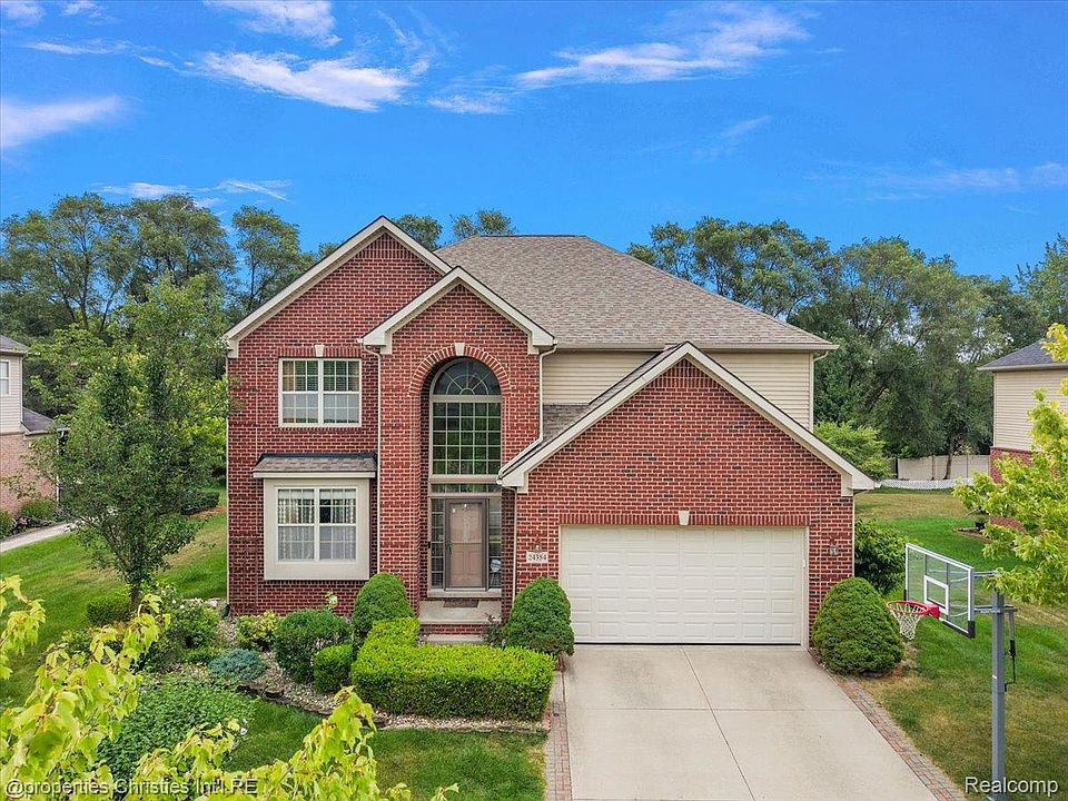 24354 Amanda Ln, photo 2
