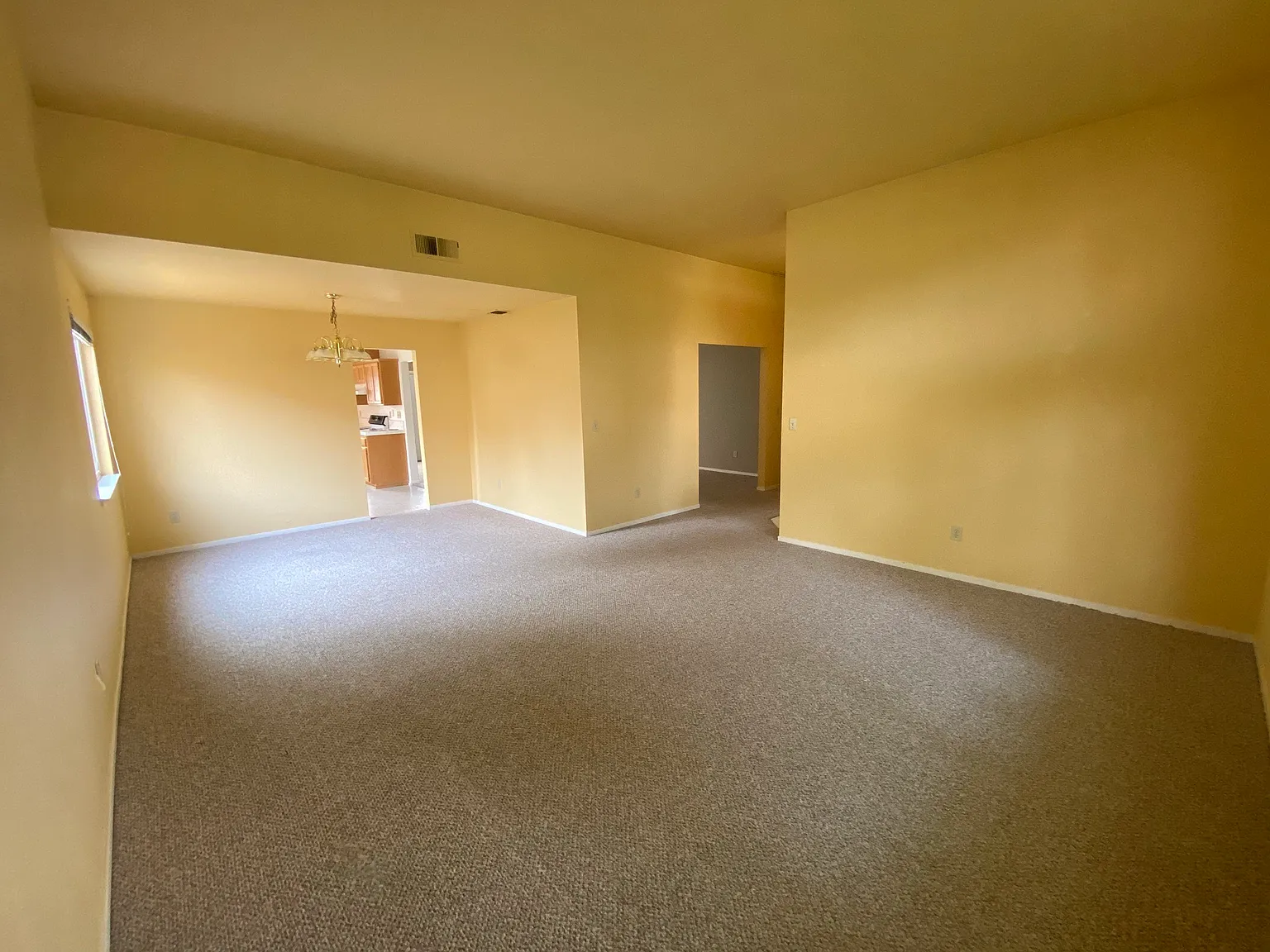 3 bed, 1804 sqft, $2,500 — Photo 4