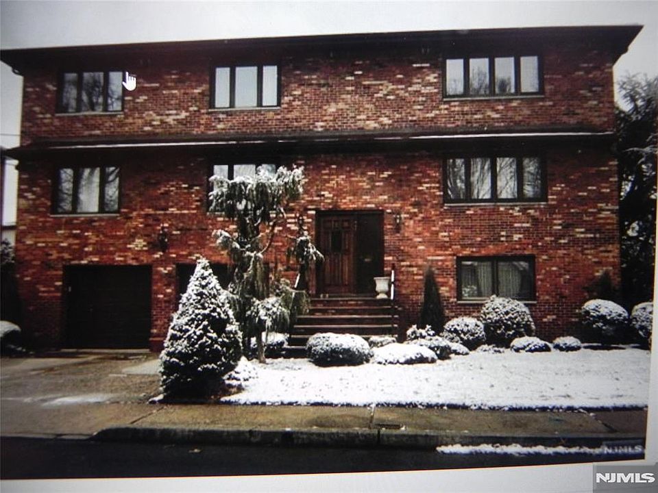 1st image of 52 Wilson St #2