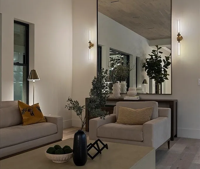 2401 Driftwood Dr — Photo 13