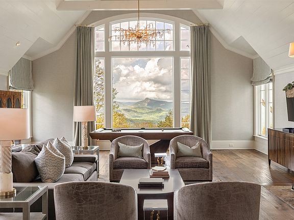 2nd image of 1877 Bowery Road