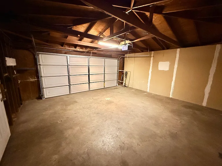 1115 Oxford Ct — Photo 24