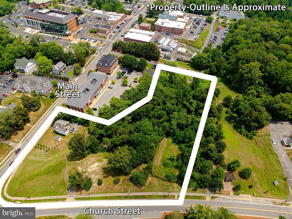 1st image of 125 Main St #91