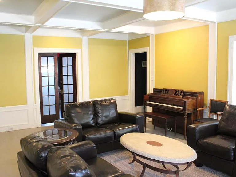 2812 N Washington St — Photo 12