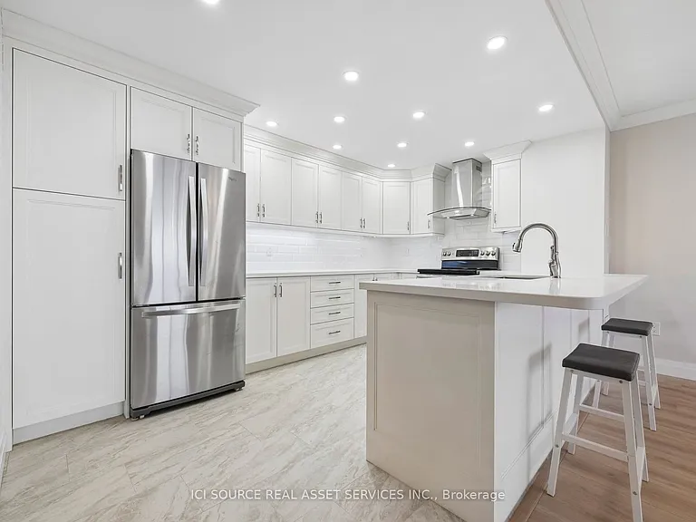 7601 Bathurst St #1003 — Photo 12