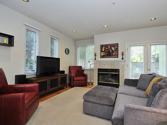 2nd image of 737 Loma Verde Ave APT 6