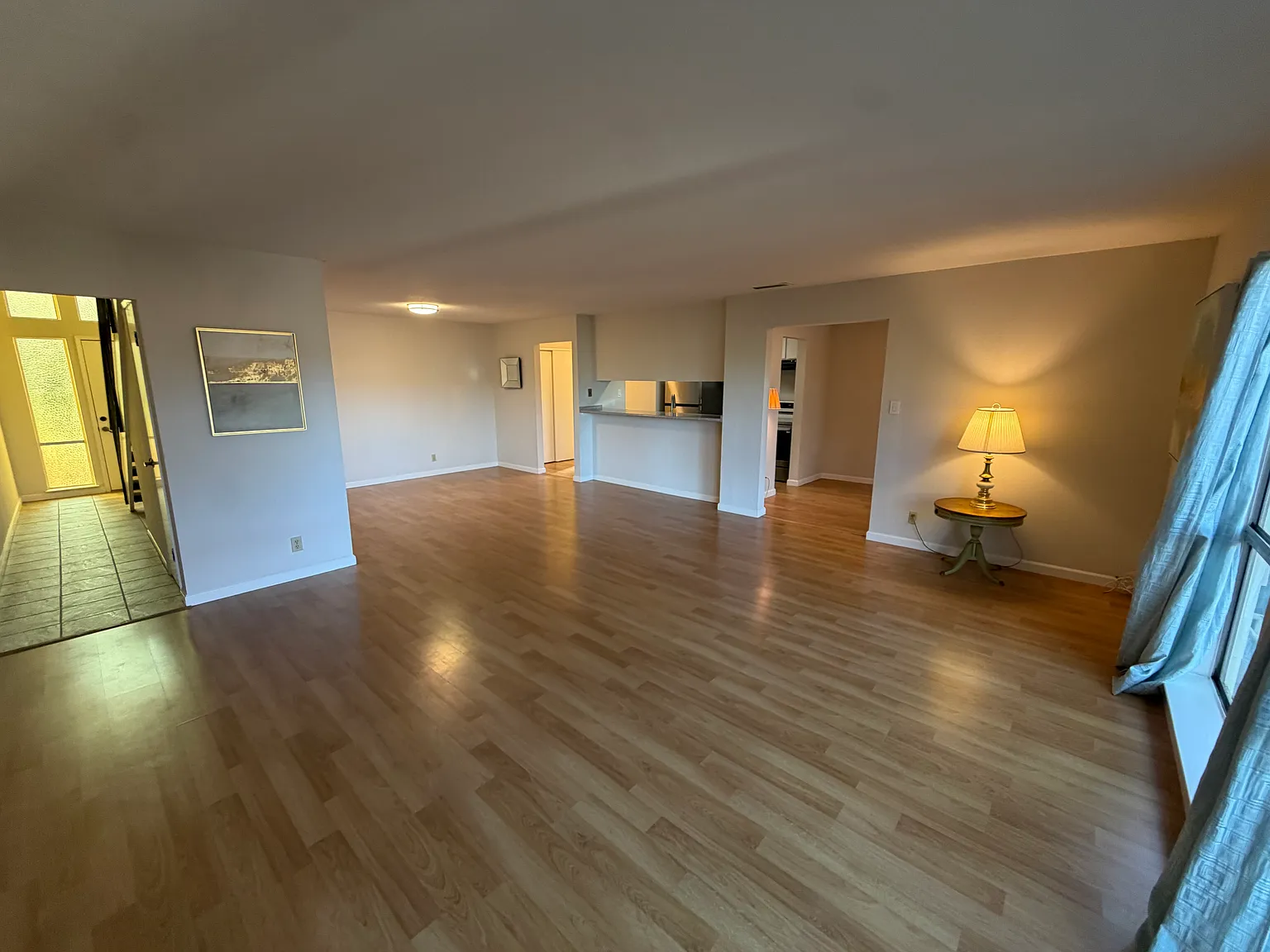 3 bed, 2.5 bath, 1580 sqft, $3,795 — Photo 2