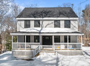 162 Lakeside Oaks Drive, Barrington, NH 03825