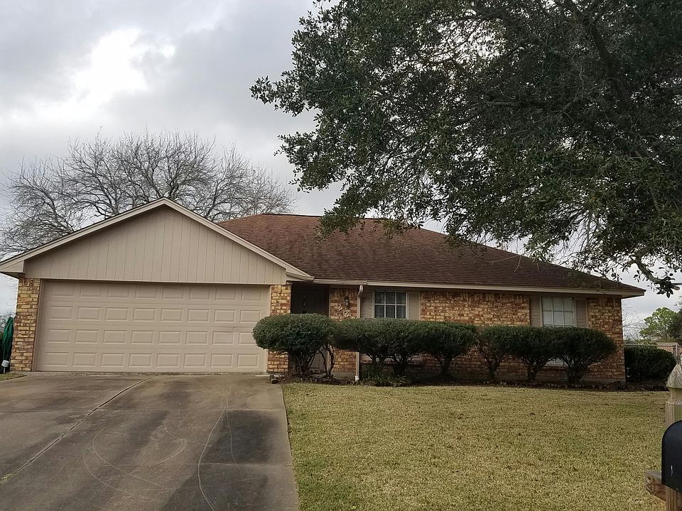 1st image of 226 Corkwood St