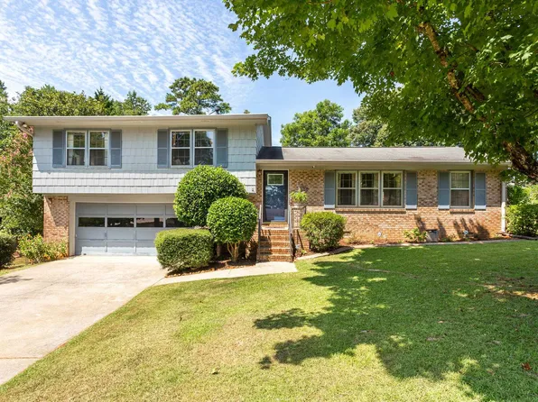1308 Conger Rd, Anniston, AL 36207