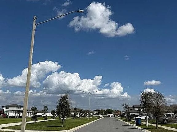 5th image of 417 Patricia Alford Dr