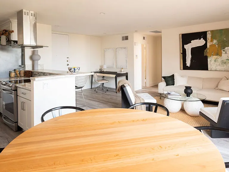 100 S Doheny Dr #1011 — Photo 7