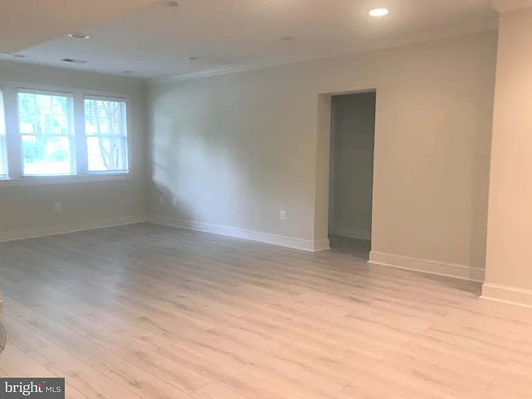 401 Commonwealth Ave #10B — Photo 43
