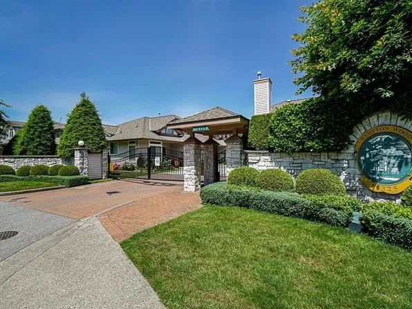 16325 82nd Ave #17, Surrey, BC V4N 0P5