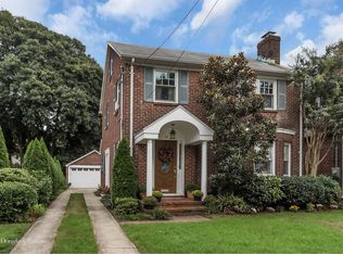 31 Calla Ave, Floral Park, NY 11001