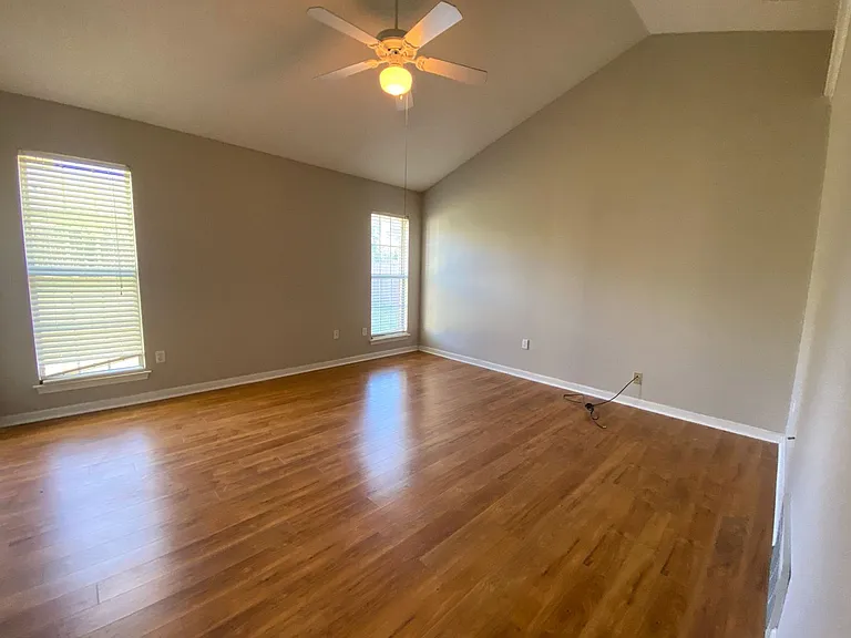 749 Lakemont Dr — Photo 11