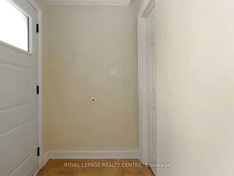 1021 Cedarglen Gate #16 — Photo 2