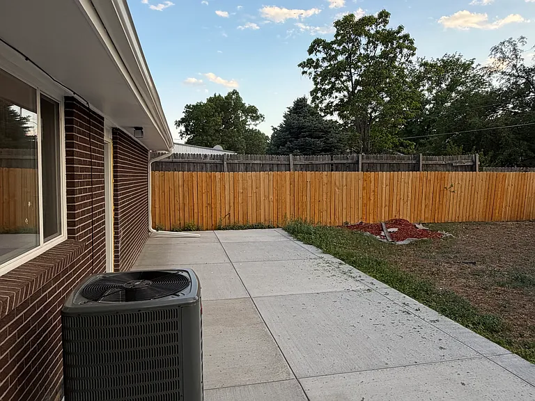 2131 S Gray St — Photo 5