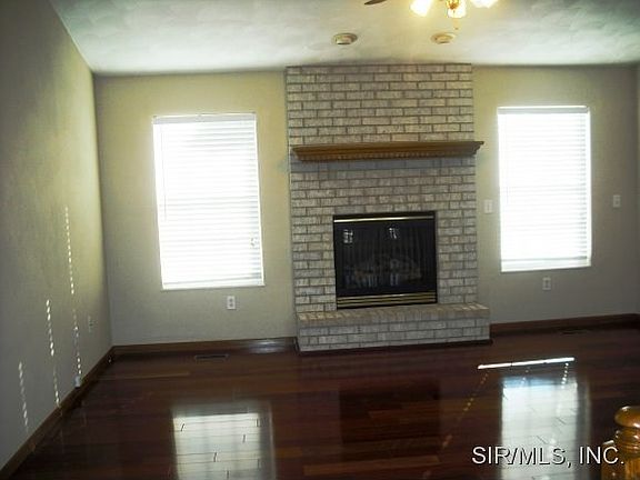 GAS FP WITH RAISED HEARTH