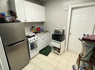 842 Beacon St #33, Boston, MA 02215