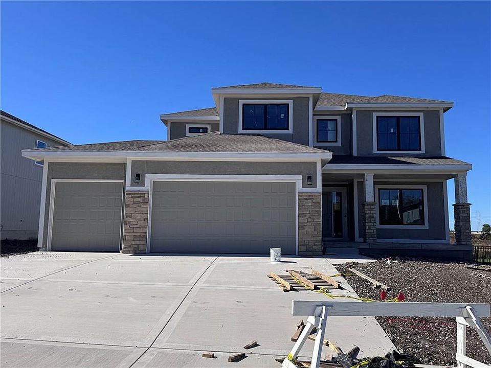 1st image of 836 Reed Dr