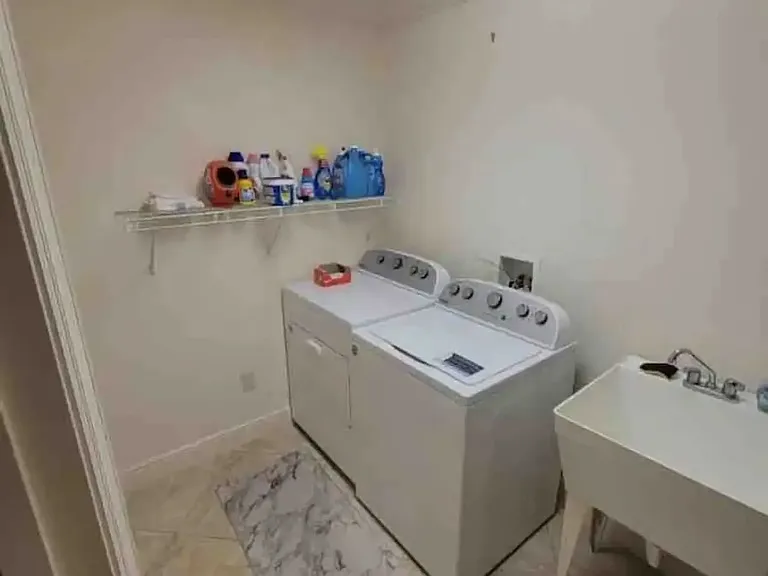 498 Ambrosia Pl — Photo 18