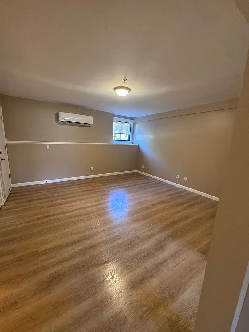 165 Charles Street — Photo 1