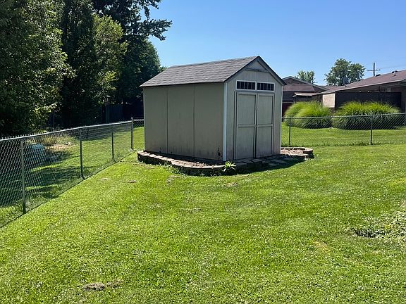 5th image of 3620 Saint Joseph Rd