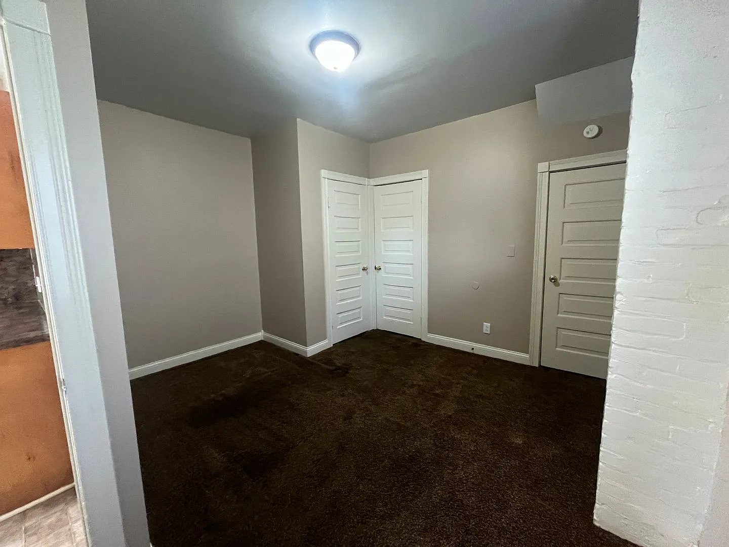 201 E Creighton — Photo 4
