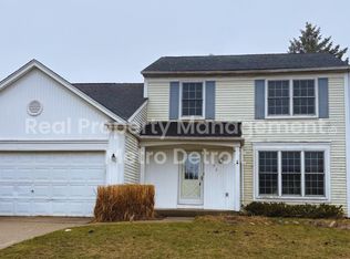 172 Parsons Ln, Rochester Hills, MI 48307