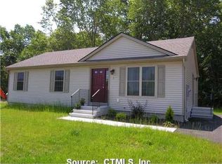 1 Dennis Dr, Uncasville, CT 06382