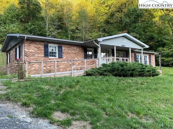 3667 Three Top Road, Todd, NC 28684