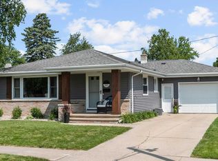 1224 W Roberts Ave, Appleton, WI 54914
