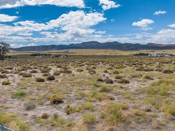 5535 Elm St, Silver Springs, NV 89429