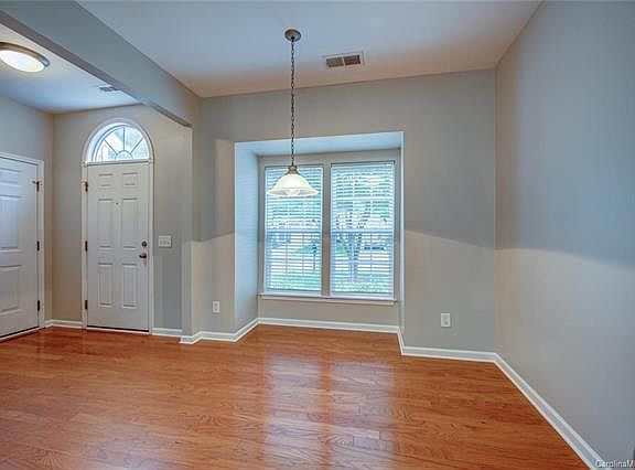 3rd image of 1684 Backcreek Ln