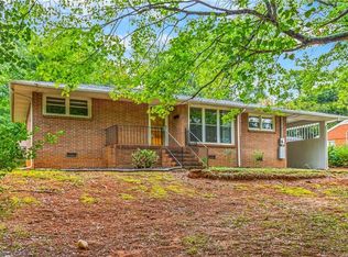 641 Valley Dr, Eden, NC 27288