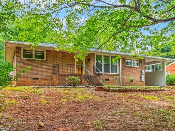 641 Valley Dr, Eden, NC 27288