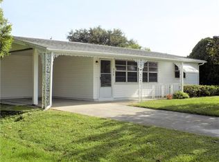 534 Lake Dr, Sebastian, FL 32958