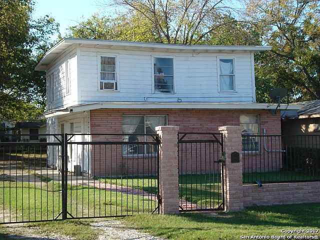 1st image of 3422 W Travis St