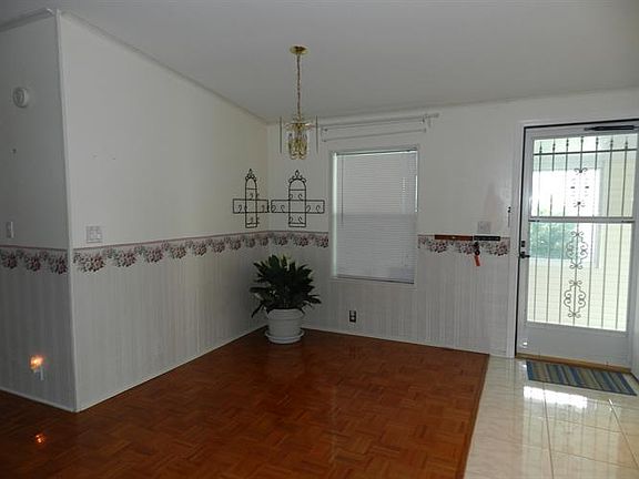 4th image of 540 Squire Ln