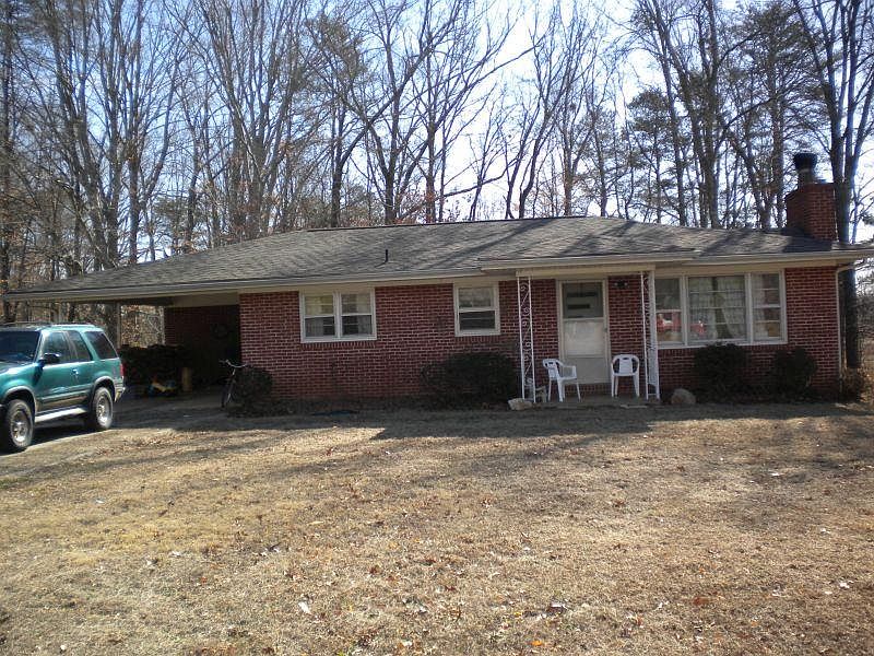 2nd image of 4715 Landrum Rd